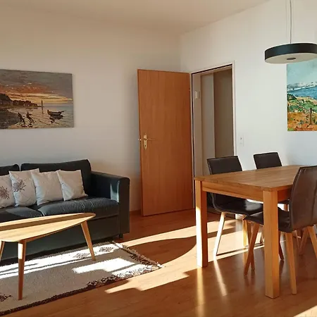 C10 Apartament *